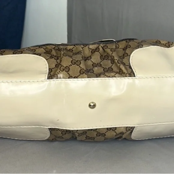 GUCCI Only Used Once! Large Monogram Tote Dust Bag Included - Picture 7 of 13